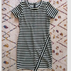 Ezra Women's Shift Dress L Black White Mini Striped Stretch Scoop Cap Sleeve